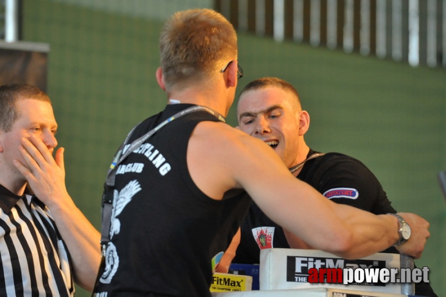 Mistrzostwa Polski 2011 - lewa reka # Siłowanie na ręce # Armwrestling # Armpower.net