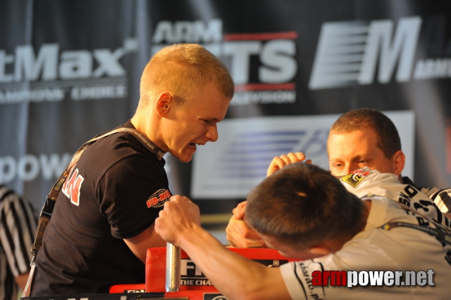 Mistrzostwa Polski 2011 - prawa reka # Siłowanie na ręce # Armwrestling # Armpower.net