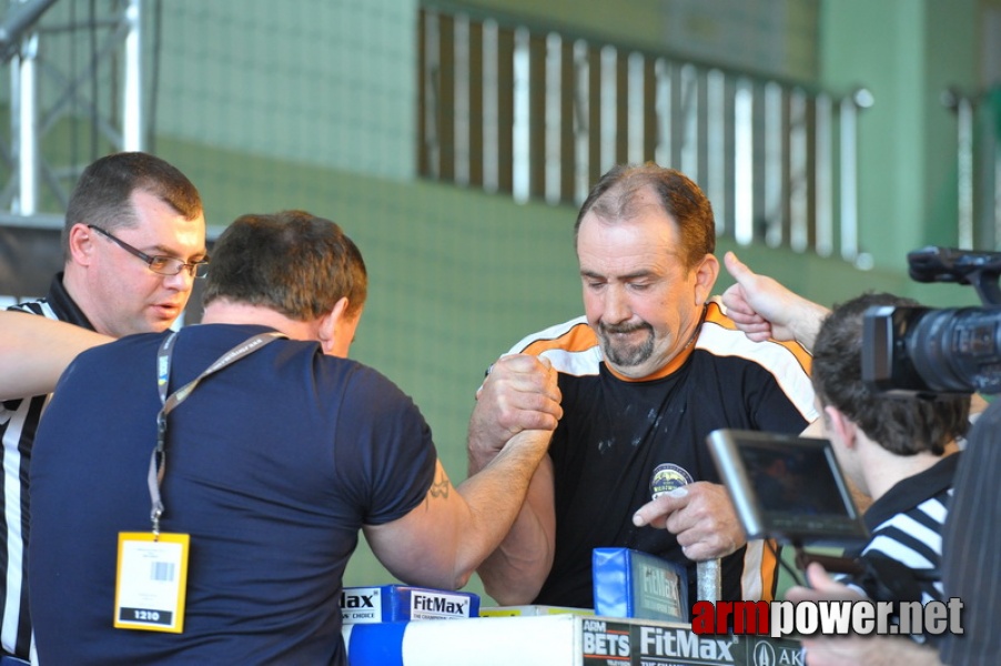 Mistrzostwa Polski 2011 - prawa reka # Siłowanie na ręce # Armwrestling # Armpower.net