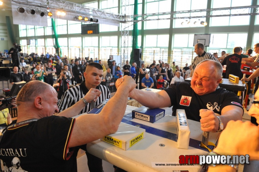 Mistrzostwa Polski 2011 - prawa reka # Siłowanie na ręce # Armwrestling # Armpower.net