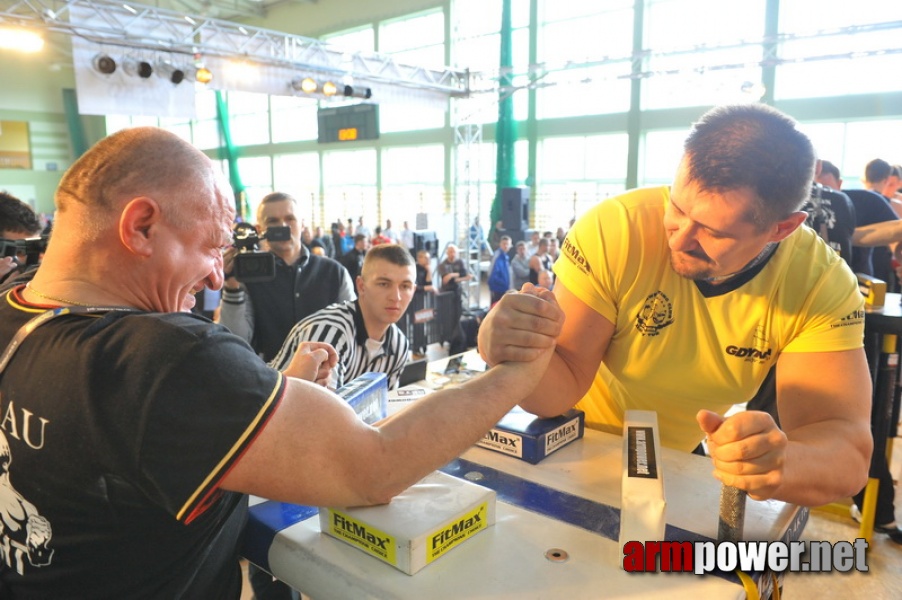 Mistrzostwa Polski 2011 - prawa reka # Siłowanie na ręce # Armwrestling # Armpower.net