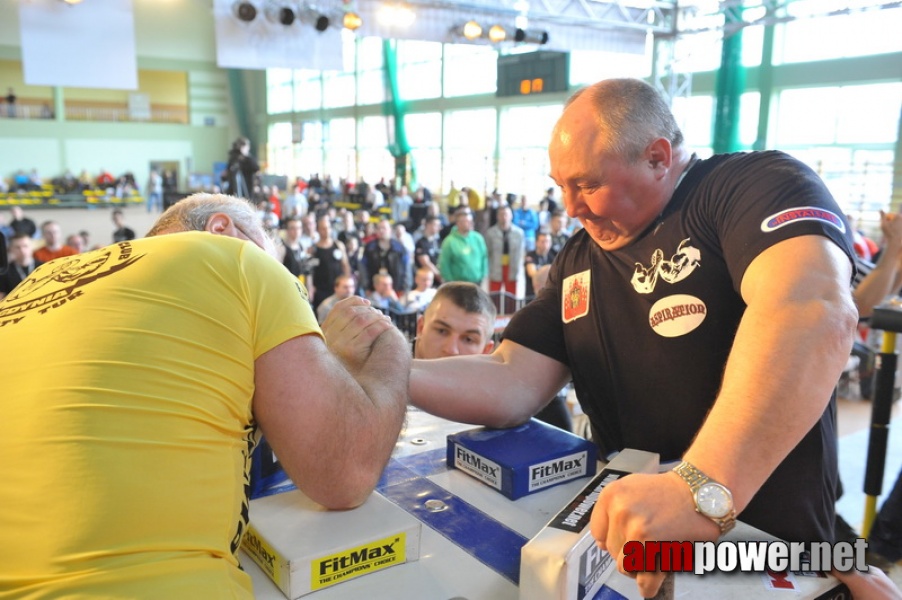 Mistrzostwa Polski 2011 - prawa reka # Siłowanie na ręce # Armwrestling # Armpower.net