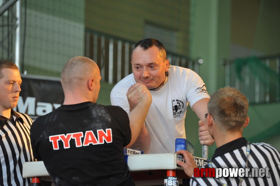 Mistrzostwa Polski 2011 - prawa reka # Siłowanie na ręce # Armwrestling # Armpower.net