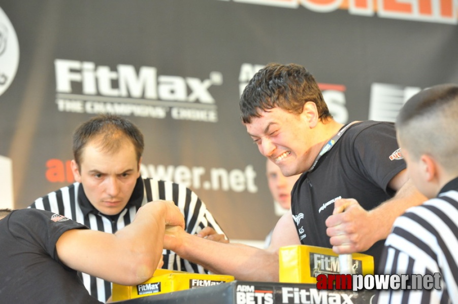 Mistrzostwa Polski 2011 - prawa reka # Siłowanie na ręce # Armwrestling # Armpower.net