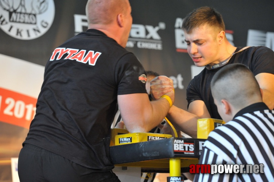 Mistrzostwa Polski 2011 - prawa reka # Siłowanie na ręce # Armwrestling # Armpower.net