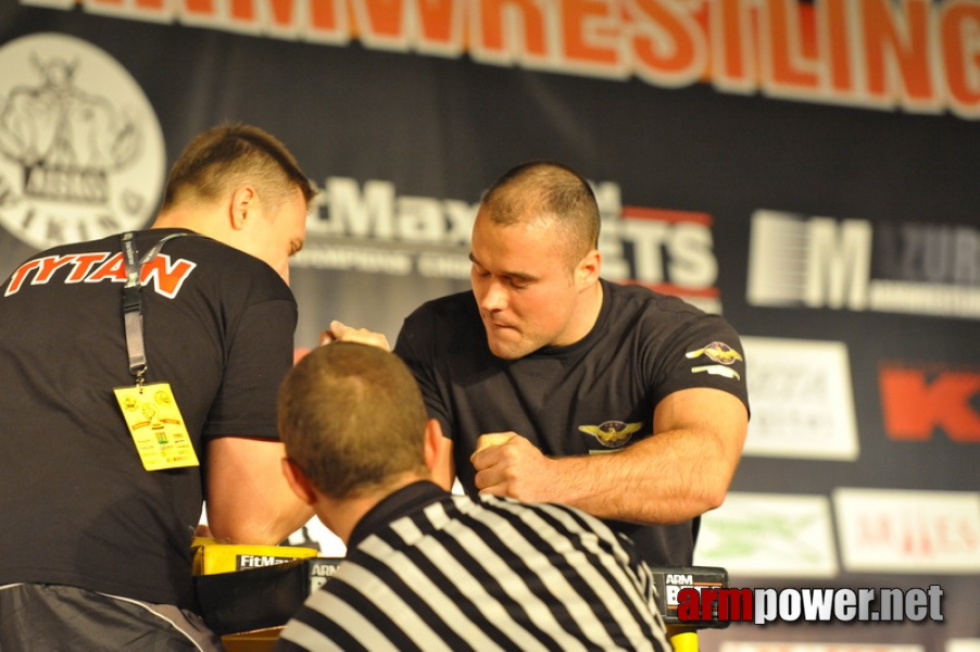 Mistrzostwa Polski 2011 - prawa reka # Siłowanie na ręce # Armwrestling # Armpower.net