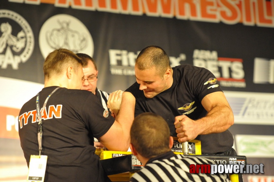 Mistrzostwa Polski 2011 - prawa reka # Siłowanie na ręce # Armwrestling # Armpower.net