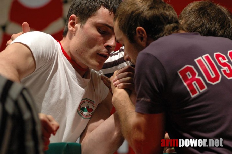 Europeans 2011 - Day 1 # Armwrestling # Armpower.net