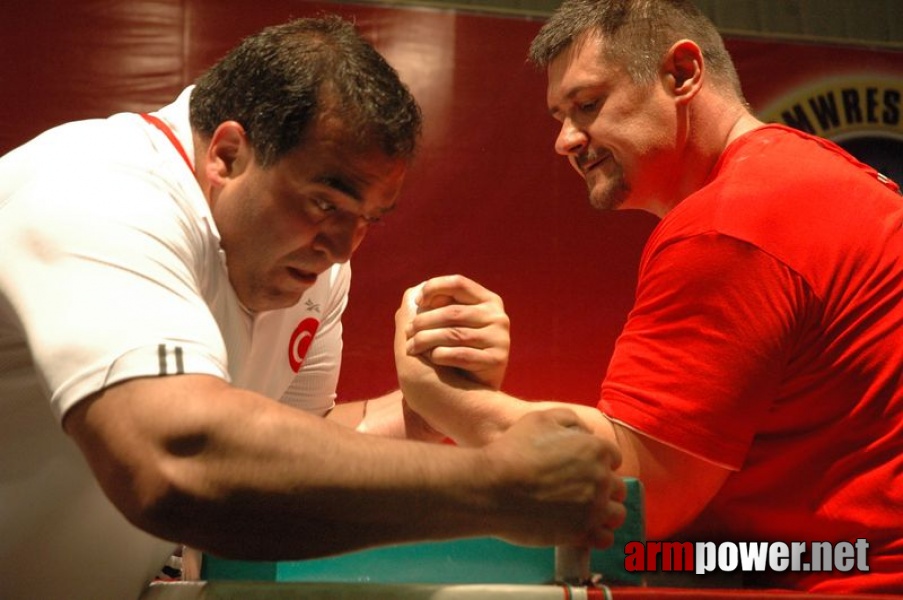 Europeans 2011 - Day 1 # Armwrestling # Armpower.net