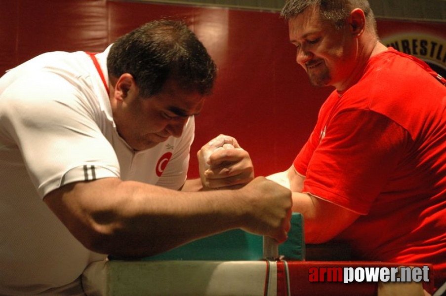 Europeans 2011 - Day 1 # Armwrestling # Armpower.net