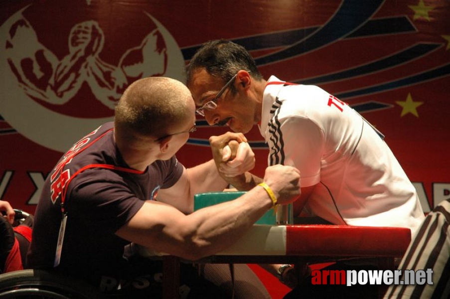 Europeans 2011 - Day 1 # Armwrestling # Armpower.net