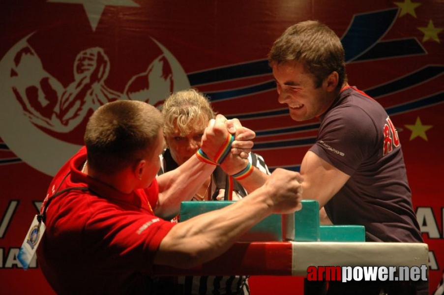 Europeans 2011 - Day 1 # Armwrestling # Armpower.net