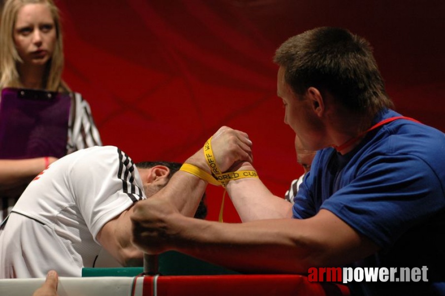 Europeans 2011 - Day 2 # Armwrestling # Armpower.net