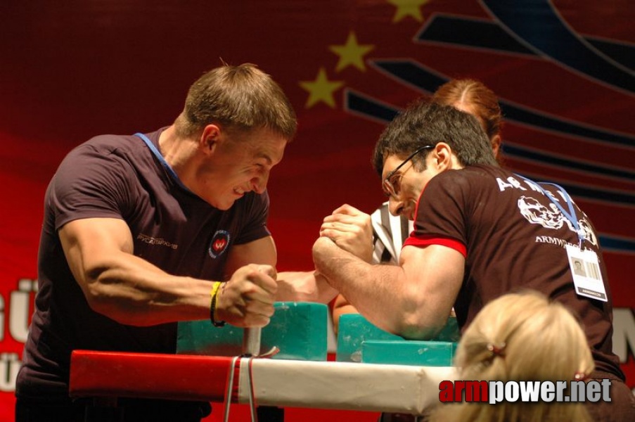 Europeans 2011 - Day 3 # Armwrestling # Armpower.net