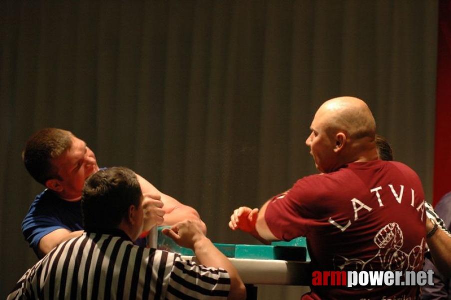 Europeans 2011 - Day 3 # Armwrestling # Armpower.net