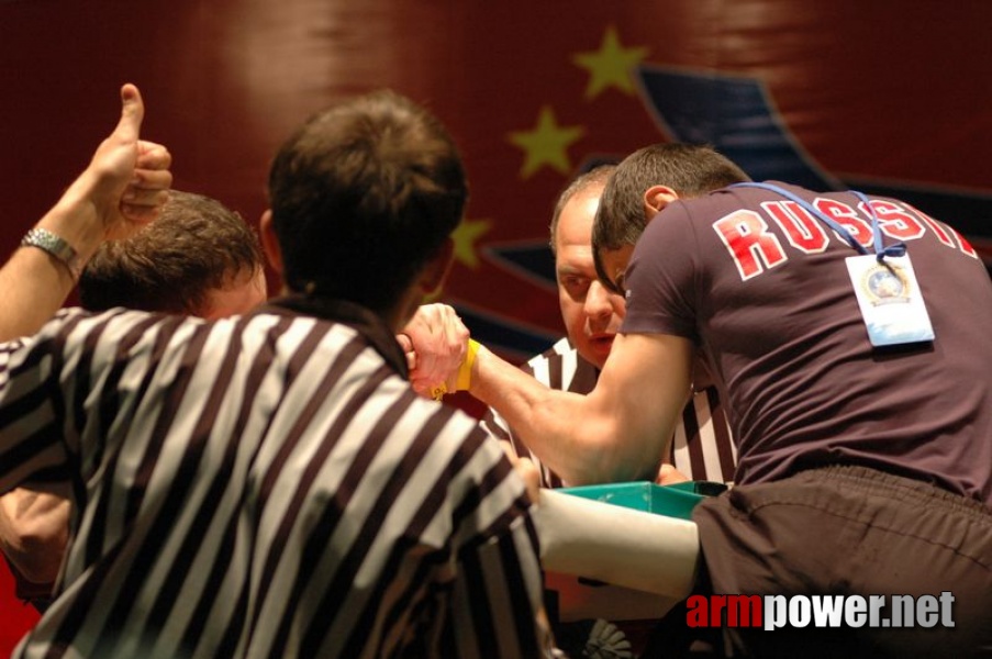 Europeans 2011 - Day 3 # Armwrestling # Armpower.net