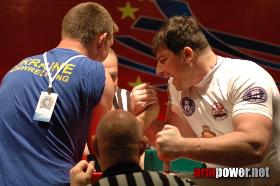 Europeans 2011 - Day 4 # Armwrestling # Armpower.net