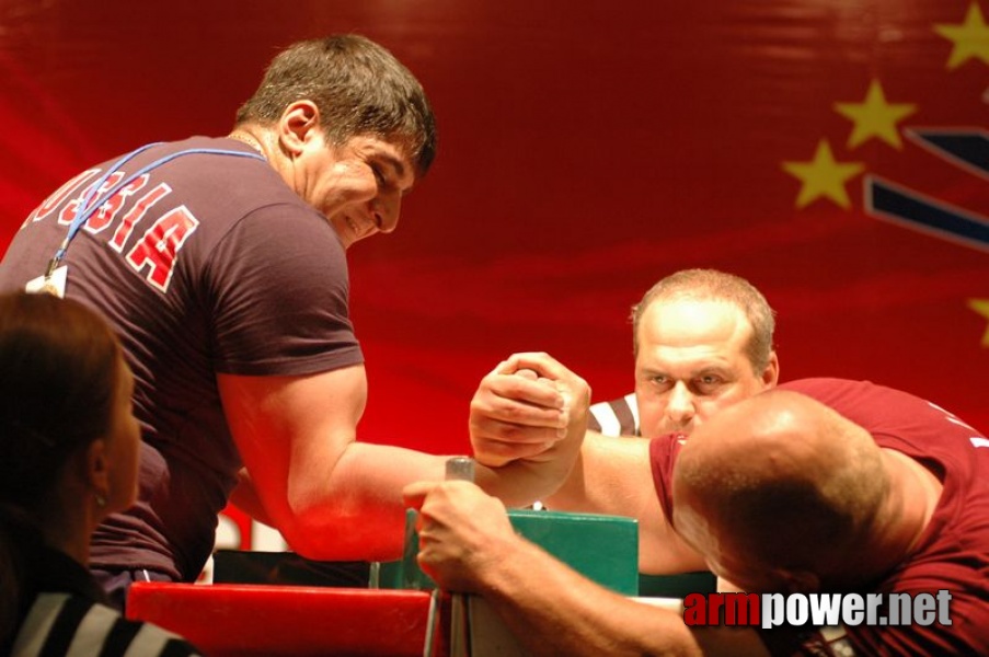 Europeans 2011 - Day 4 # Armwrestling # Armpower.net