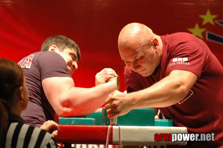 Europeans 2011 - Day 4 # Armwrestling # Armpower.net