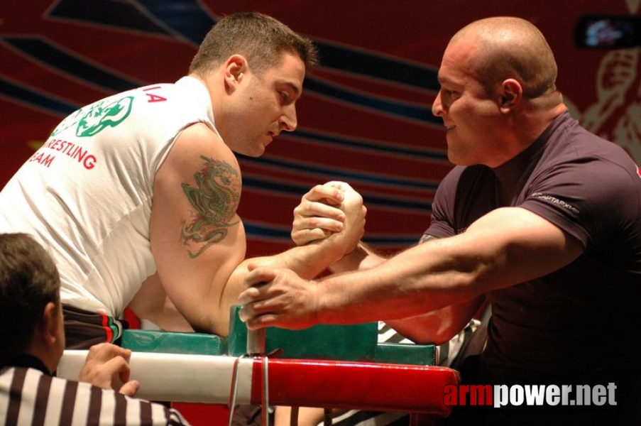 Europeans 2011 - Day 4 # Armwrestling # Armpower.net