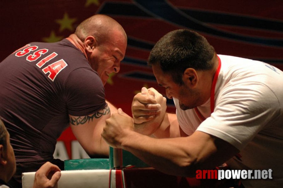 Europeans 2011 - Day 4 # Armwrestling # Armpower.net