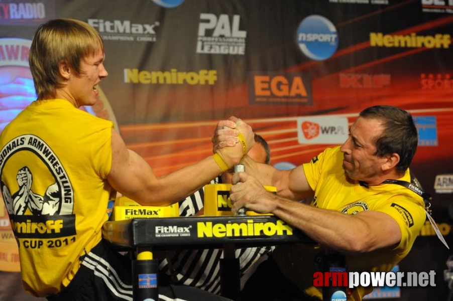 Nemiroff  2011 - Right Hand # Armwrestling # Armpower.net