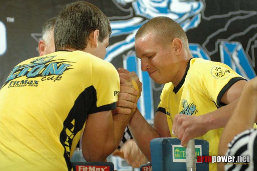 Lion Cup 2012 - Fitmax Challenge # Siłowanie na ręce # Armwrestling # Armpower.net