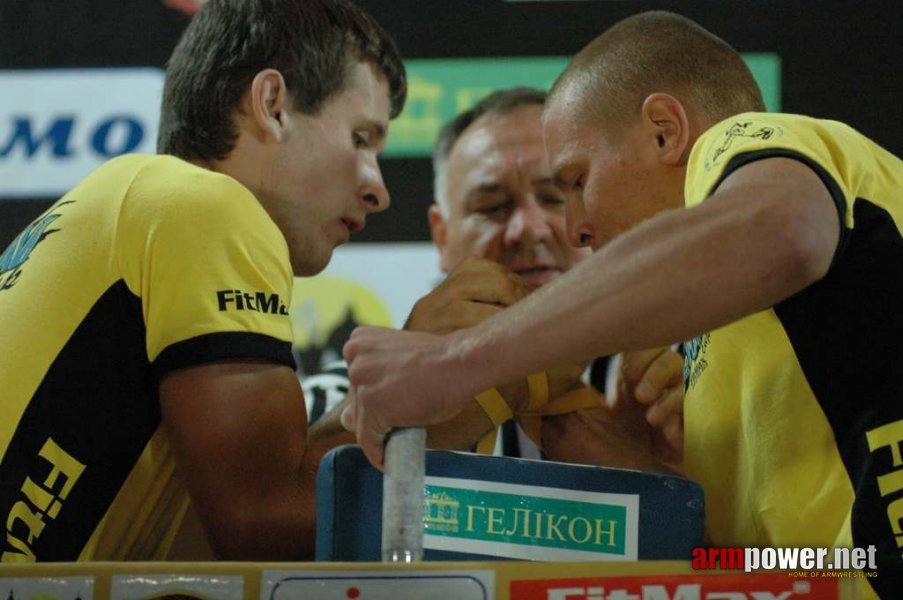 Lion Cup 2012 - Fitmax Challenge # Armwrestling # Armpower.net