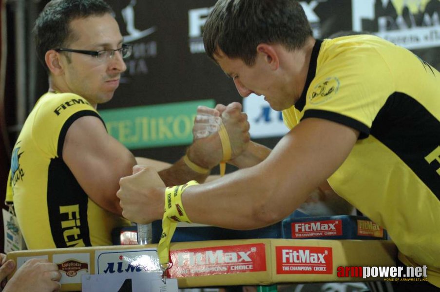 Lion Cup 2012 - Fitmax Challenge # Armwrestling # Armpower.net