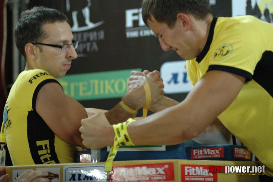 Lion Cup 2012 - Fitmax Challenge # Armwrestling # Armpower.net