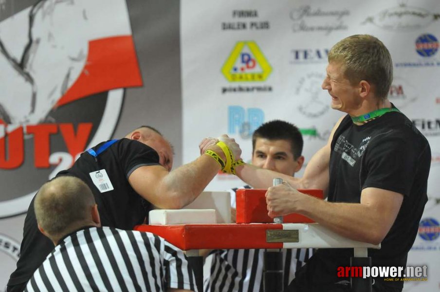 Debiuty 2012 - Stare Miasto # Siłowanie na ręce # Armwrestling # Armpower.net