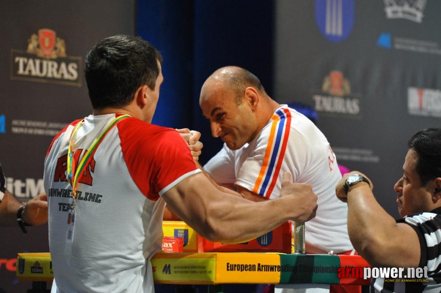 Euroarm 2013 - day 3 - left hand juniors 21, seniors # Armwrestling # Armpower.net