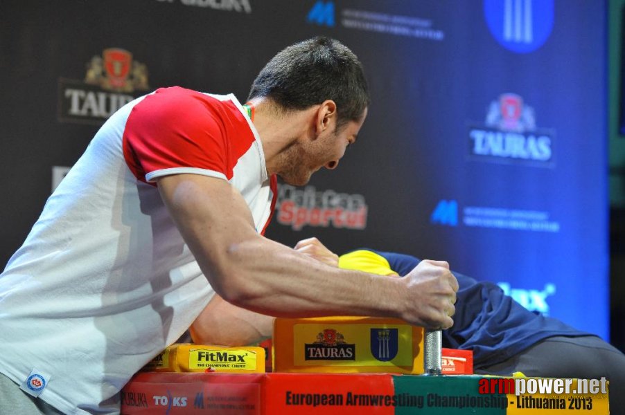 Euroarm 2013 - day 3 - left hand juniors 21, seniors # Armwrestling # Armpower.net