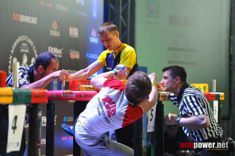 Euroarm 2013 - day 3 - left hand juniors 21, seniors # Armwrestling # Armpower.net