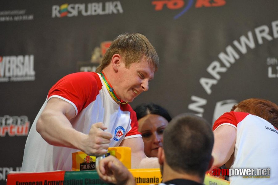 Euroarm 2013 - day 3 - left hand juniors 21, seniors # Armwrestling # Armpower.net