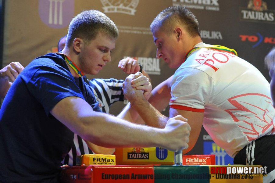 Euroarm 2013 - day 3 - left hand juniors 21, seniors # Armwrestling # Armpower.net