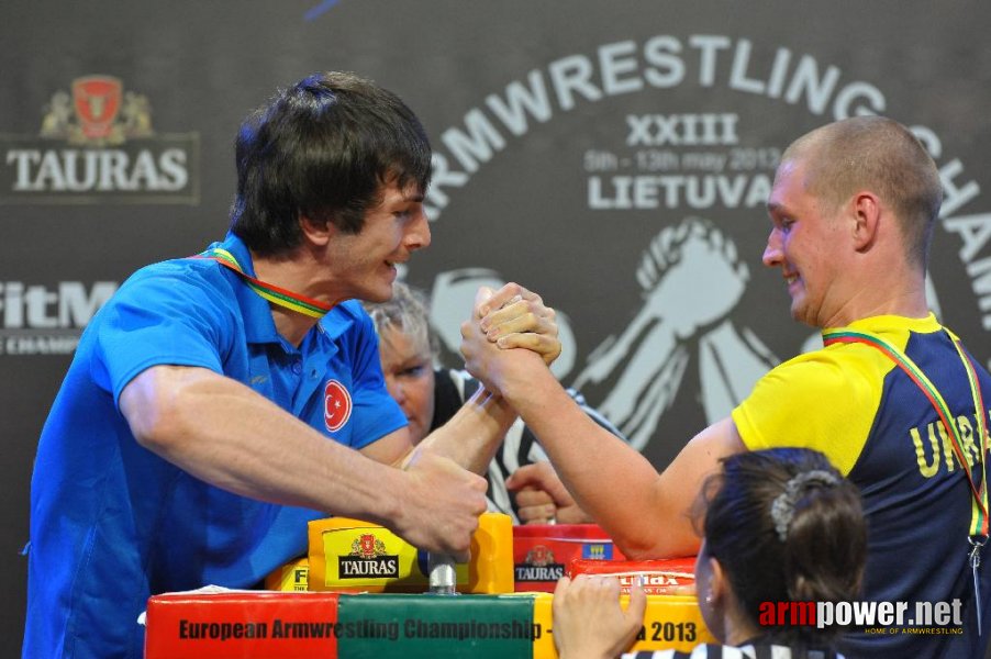 Euroarm 2013 - day 3 - left hand juniors 21, seniors # Armwrestling # Armpower.net