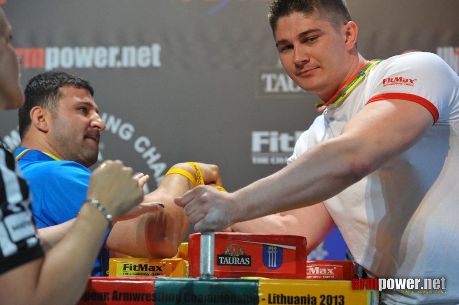 Euroarm 2013 - day 4 - right hand juniors 21, seniors # Siłowanie na ręce # Armwrestling # Armpower.net