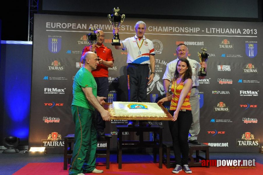 Euroarm 2013 - day 4 - right hand juniors 21, seniors # Siłowanie na ręce # Armwrestling # Armpower.net