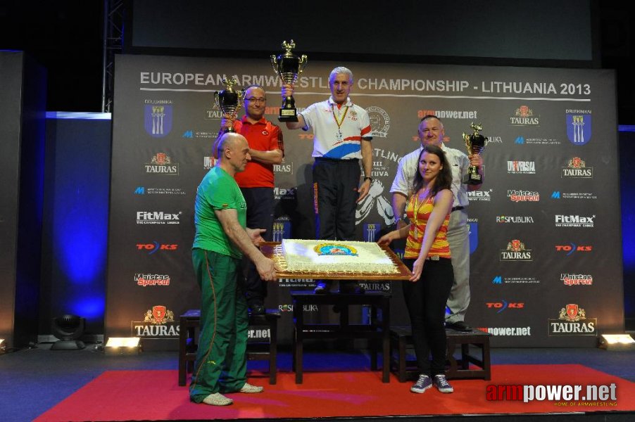 Euroarm 2013 - day 4 - right hand juniors 21, seniors # Armwrestling # Armpower.net