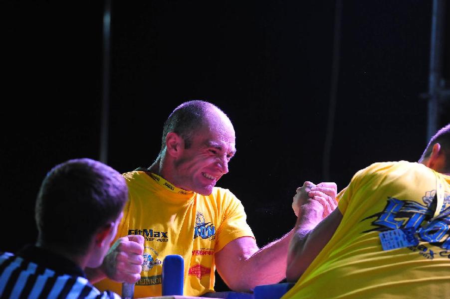 Lion Cup 2013 - Right Hand # Armwrestling # Armpower.net