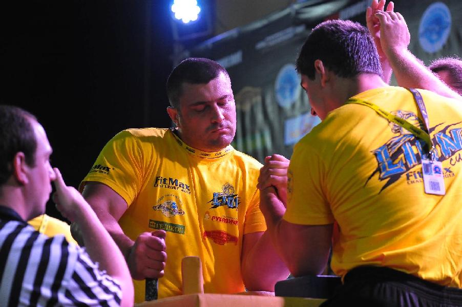 Lion Cup 2013 - Right Hand # Armwrestling # Armpower.net