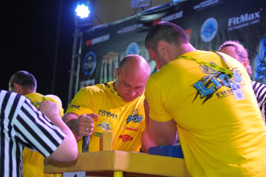 Lion Cup 2013 - Right Hand # Armwrestling # Armpower.net