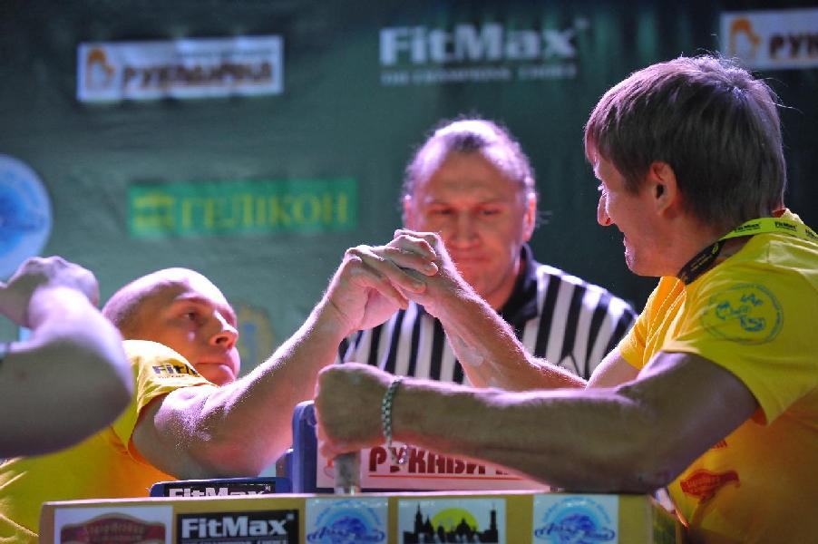 Lion Cup 2013 - Right Hand # Armwrestling # Armpower.net