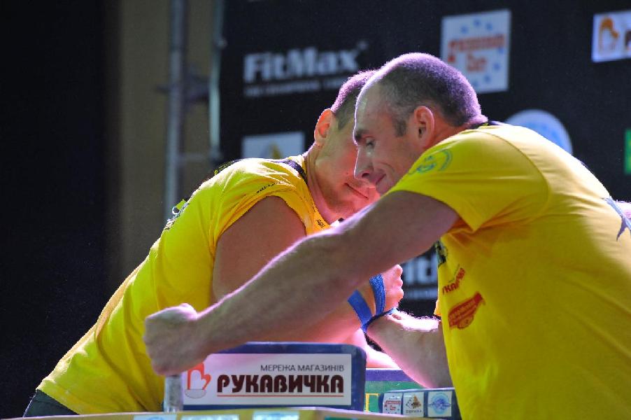 Lion Cup 2013 - Right Hand # Siłowanie na ręce # Armwrestling # Armpower.net