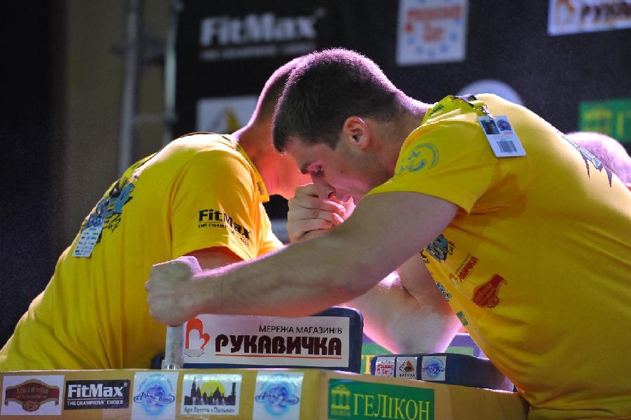 Lion Cup 2013 - Right Hand # Armwrestling # Armpower.net