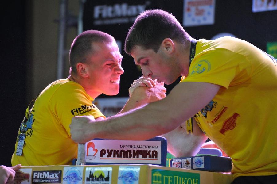 Lion Cup 2013 - Right Hand # Armwrestling # Armpower.net