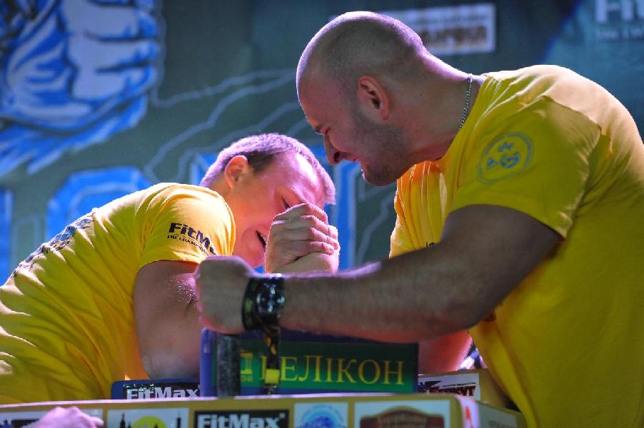 Lion Cup 2013 - Right Hand # Armwrestling # Armpower.net