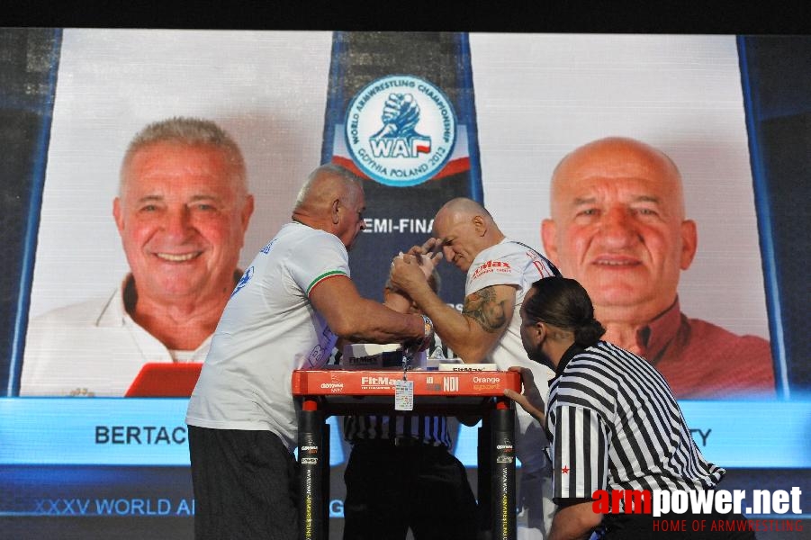 World Armwrestling Championship 2013 - day 1 - photo: Mirek # Armwrestling # Armpower.net