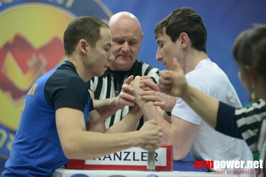 Russian National Championships 2014 - left hand # Armwrestling # Armpower.net